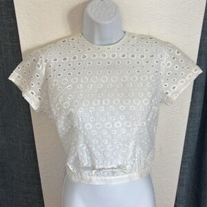 Vintage 1950's Women's White Eyelet Short Sleeve Mid Drift Top- Fabulous S/M